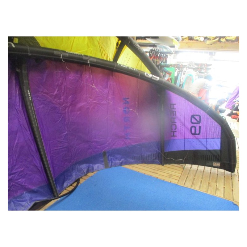 Aile nue Kitesurf TEST North Kiteboarding REACH 9 m² 2026