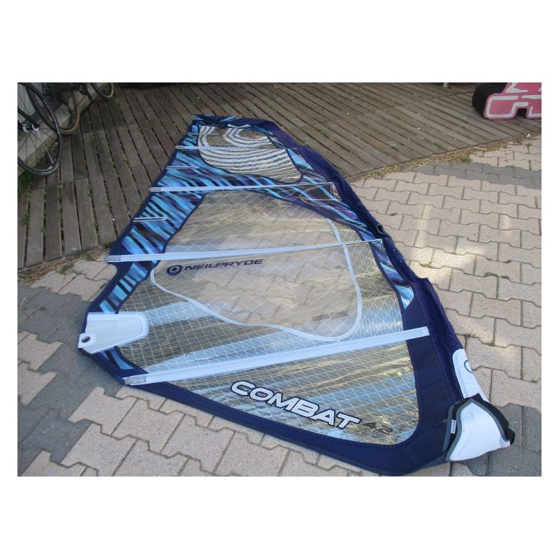 Voile Windsurf occasion Neilpryde combat 4,2 m² 2011