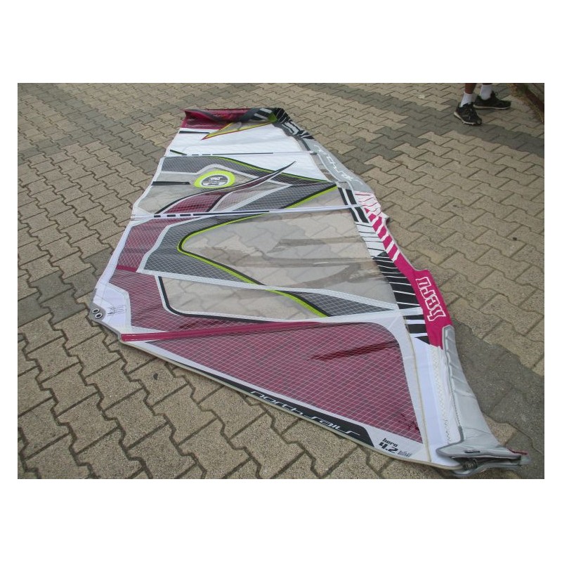 Voile Windsurf occasion North sails hero 4,2 m² 2012