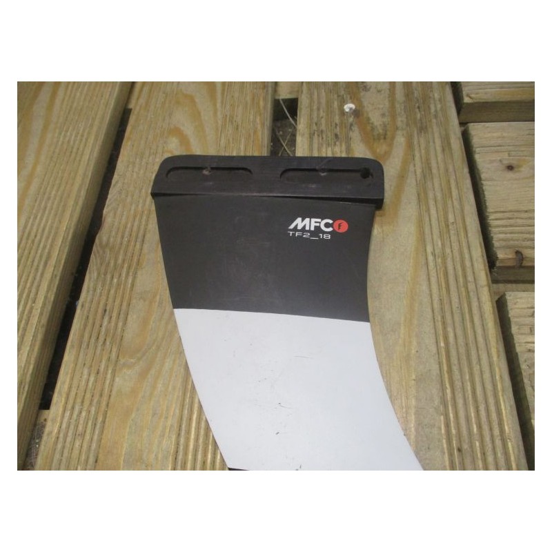 Aileron Windsurf occasion MFC TF2 18 Slot-Box