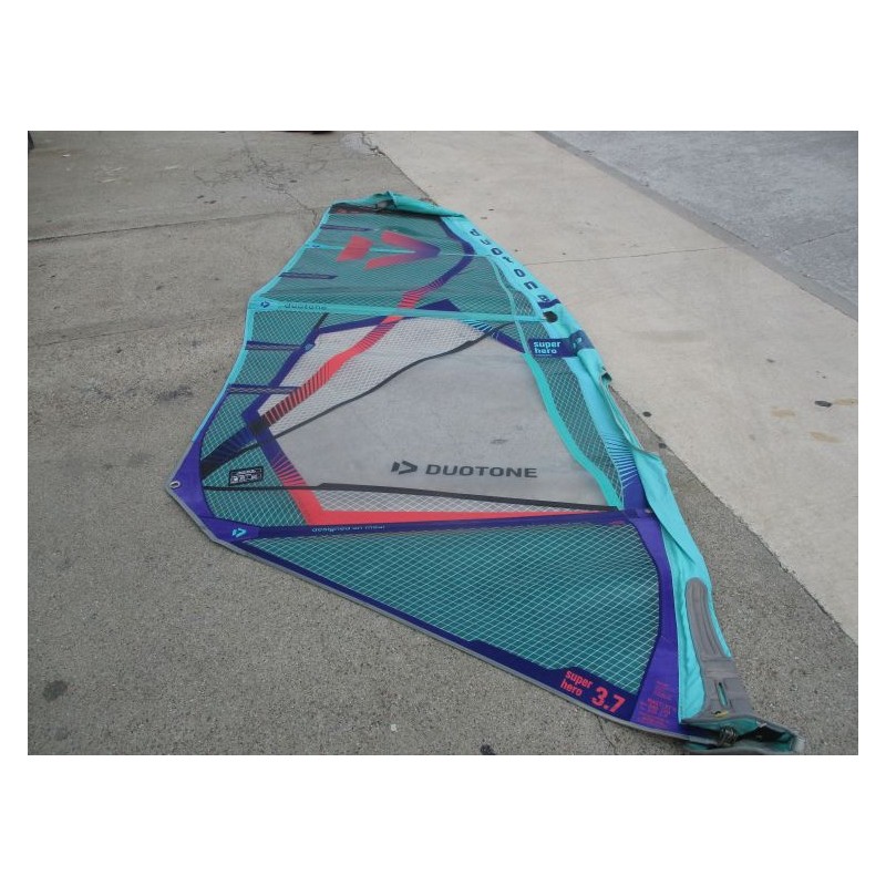 Voile Windsurf occasion Duotone SUPER HERO 3,7 m² 2023
