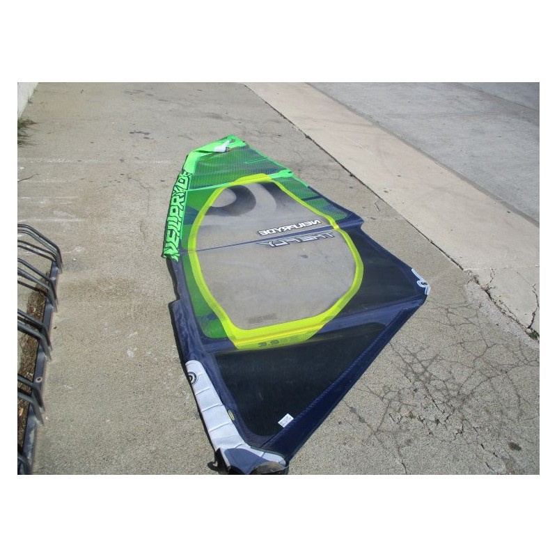 Voile Windsurf occasion Neilpryde THE FLY  3,9 m² 2014
