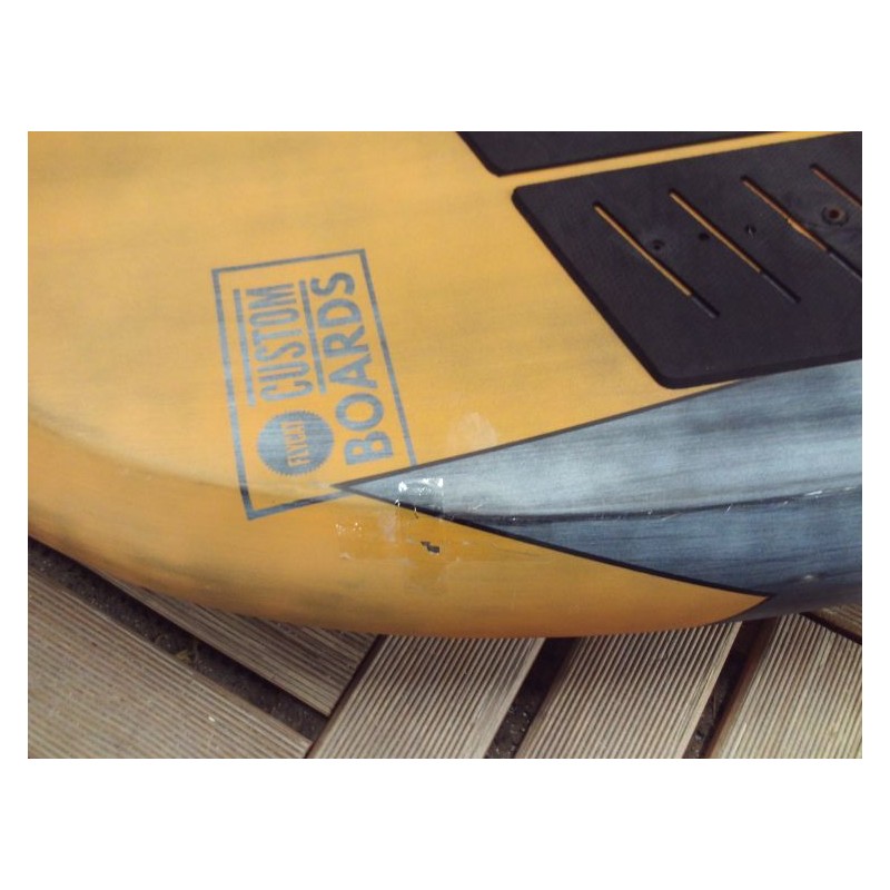 Flotteur Wing Foil occasion No name Custom Quattro fly cat 147 x 65 - 85 L  